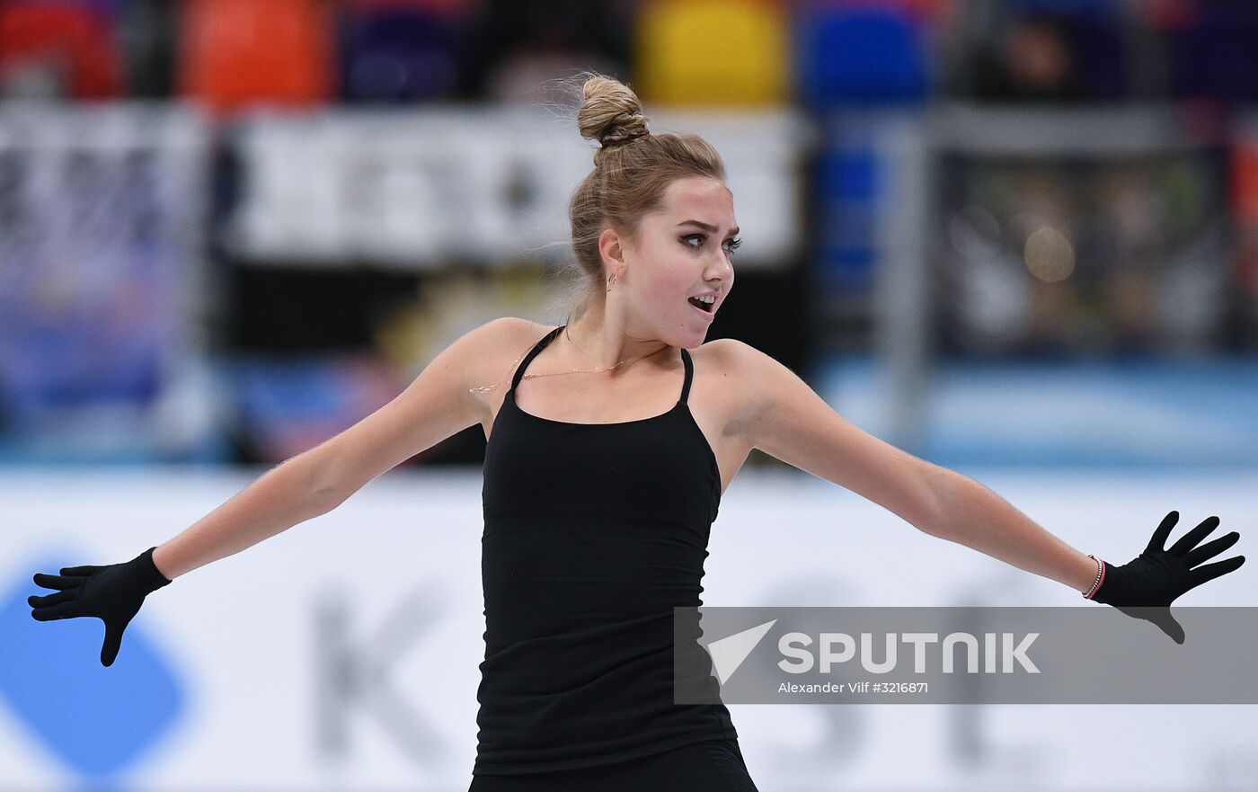2017-18 ISU Grand Prix of Figure Skating. Rostelecom Cup. Training sessions