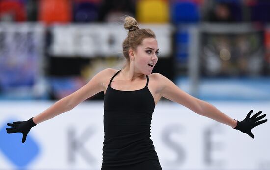 2017-18 ISU Grand Prix of Figure Skating. Rostelecom Cup. Training sessions