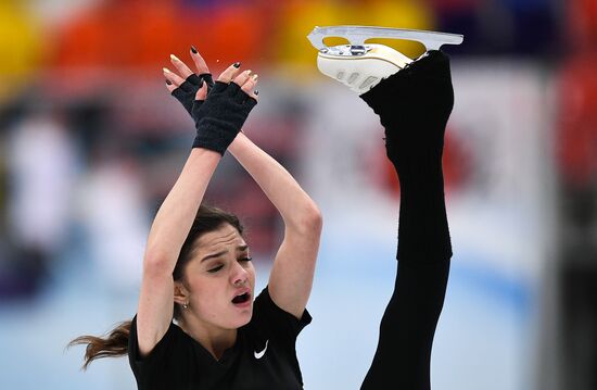 2017-18 ISU Grand Prix of Figure Skating. Rostelecom Cup. Training sessions