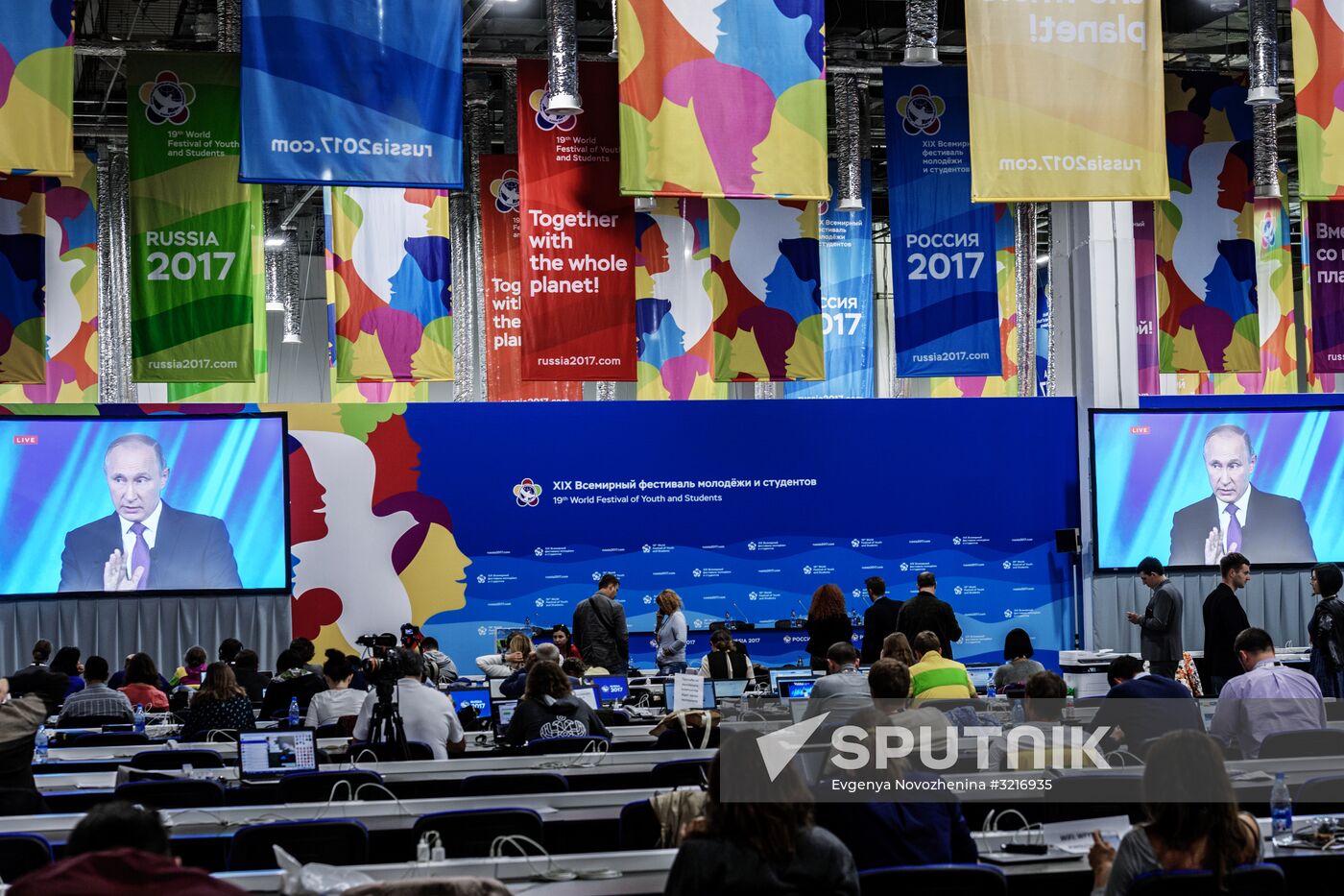 Broadcast of Vladimir Putin speech at Valdai Club