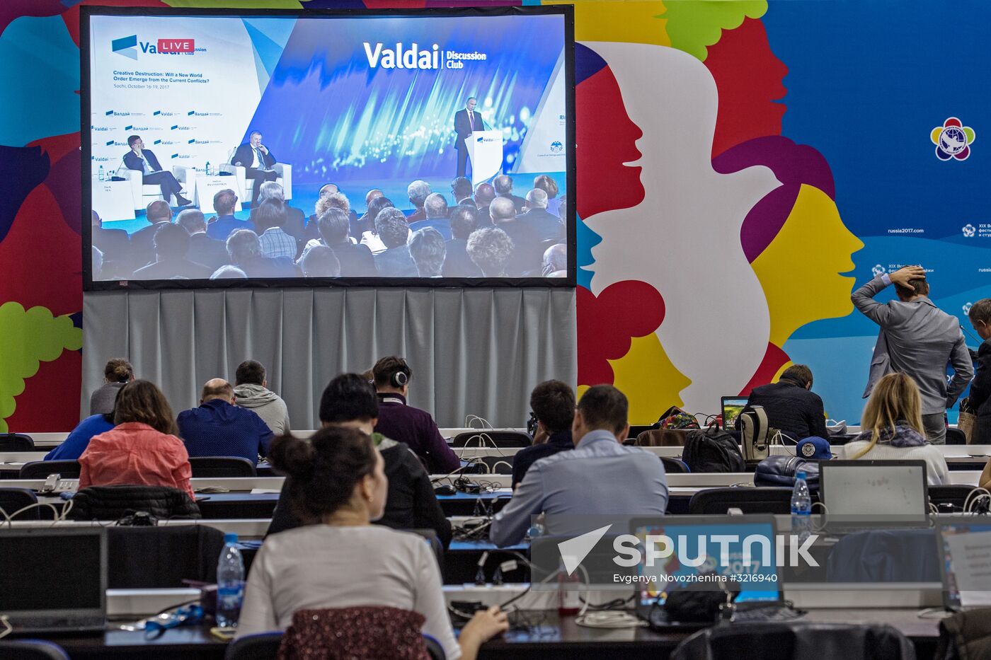 Broadcast of Vladimir Putin speech at Valdai Club