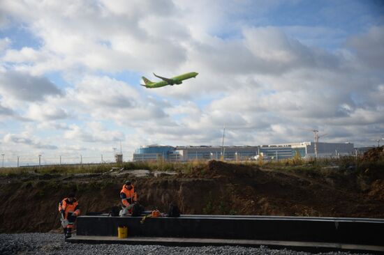 Construction of new Domodedovo airport terminal