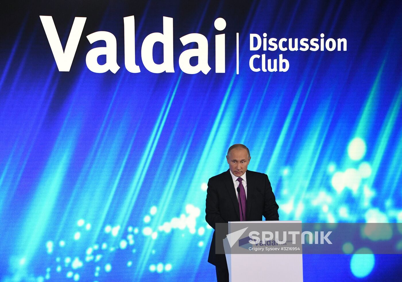 Russian President Vladimir Putin takes part in final plenary session of Valdai International Discussion Club meeting