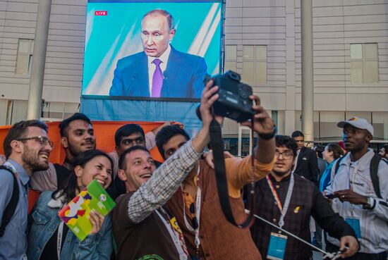 Broadcast of Vladimir Putin speech at Valdai Club