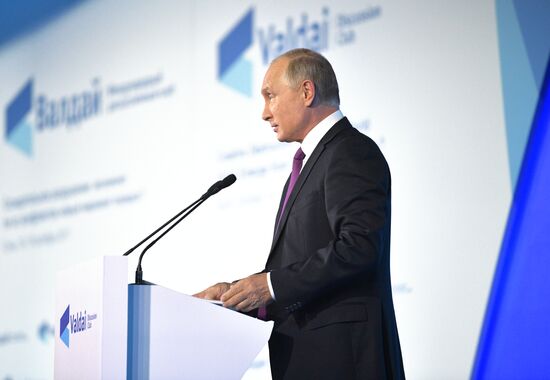 Russian President Vladimir Putin takes part in final plenary session of Valdai International Discussion Club meeting