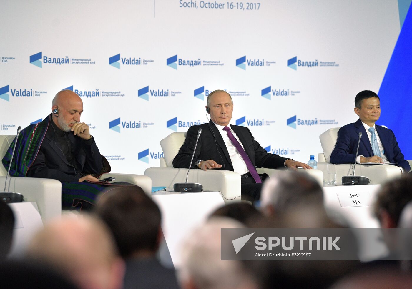 Russian President Vladimir Putin takes part in final plenary session of Valdai International Discussion Club meeting