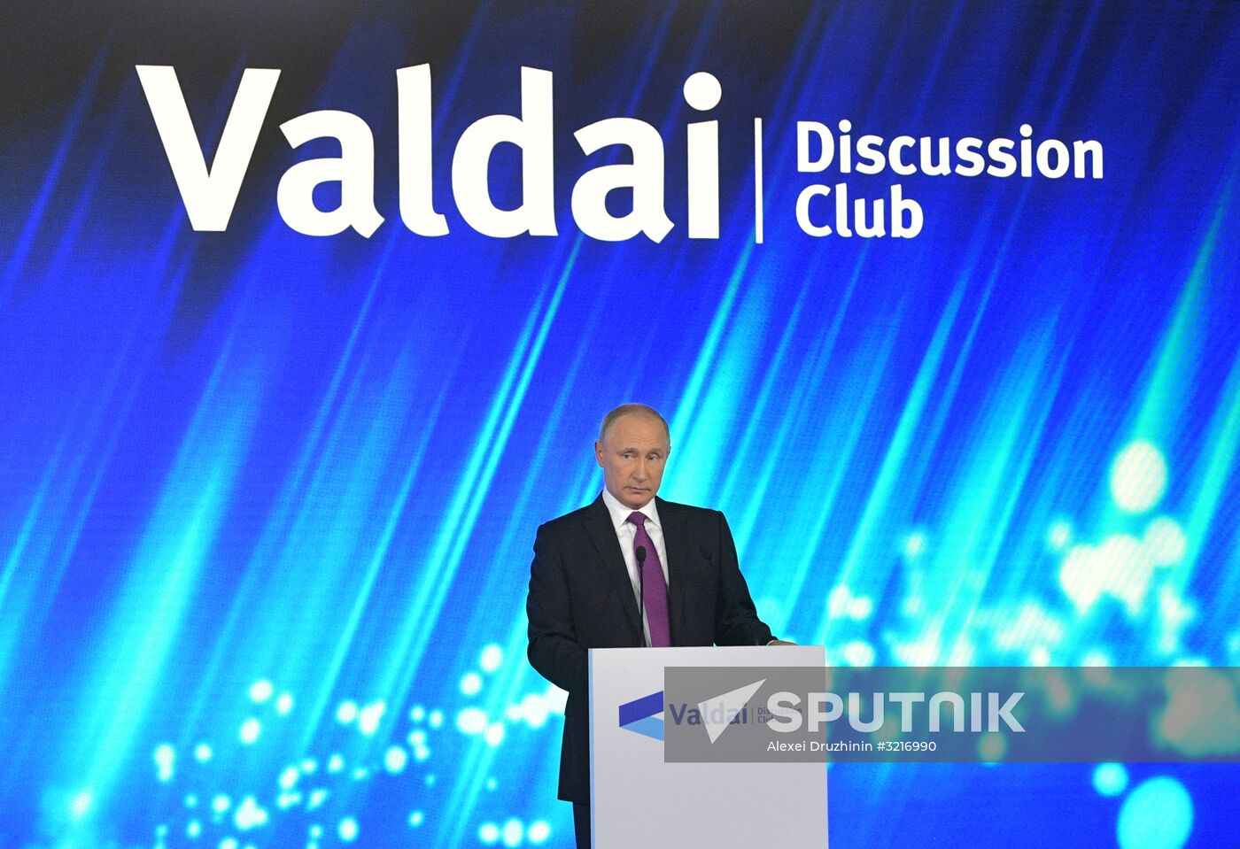 Russian President Vladimir Putin takes part in final plenary session of Valdai International Discussion Club meeting