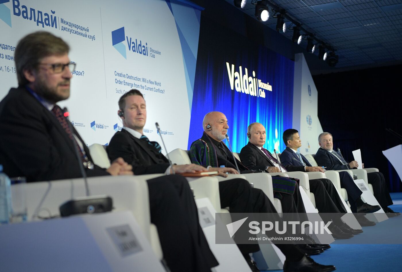 Russian President Vladimir Putin takes part in final plenary session of Valdai International Discussion Club meeting