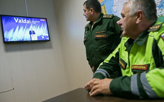 Broadcasting Vladimir Putin's speech at Valdai International Discussion Club meeting