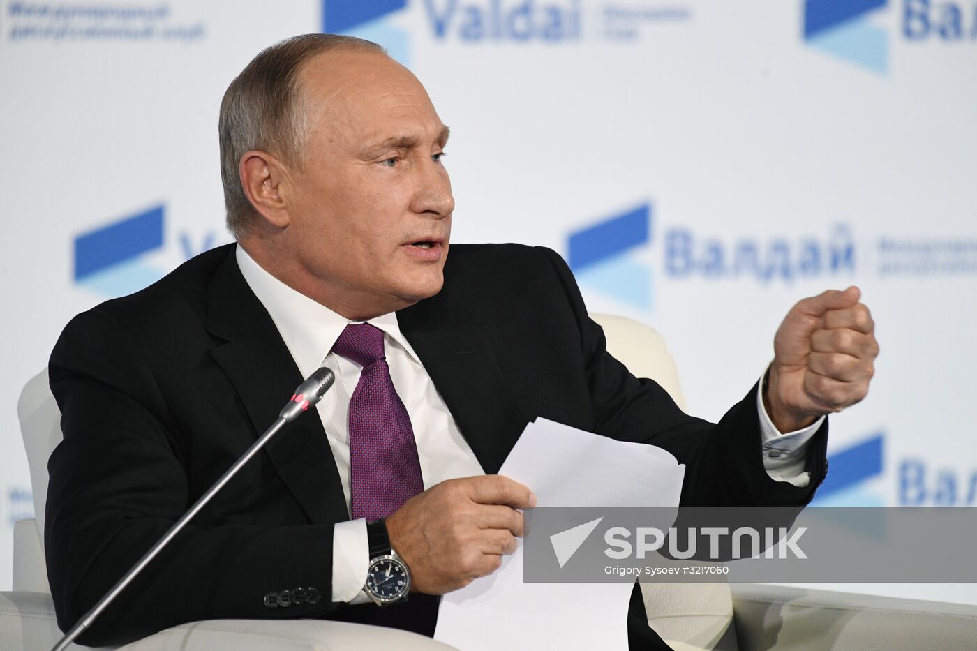 Russian President Vladimir Putin takes part in final plenary session of Valdai International Discussion Club meeting