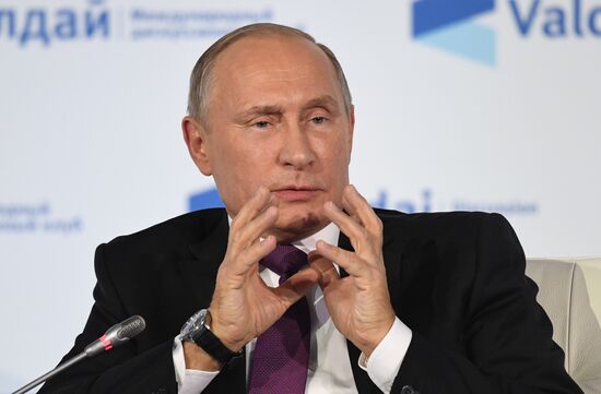 President Vladimir Putin takes part in final Valdai International Discussion Club meeting