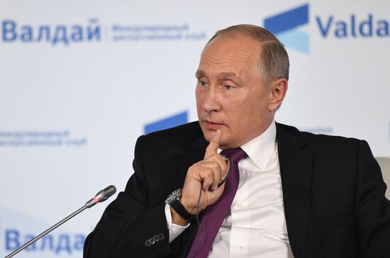 President Vladimir Putin takes part in final Valdai International Discussion Club meeting