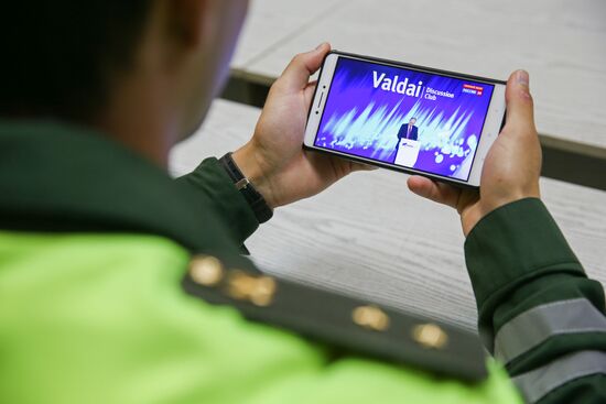 Broadcast of Vladimir Putin speech at Valdai Club