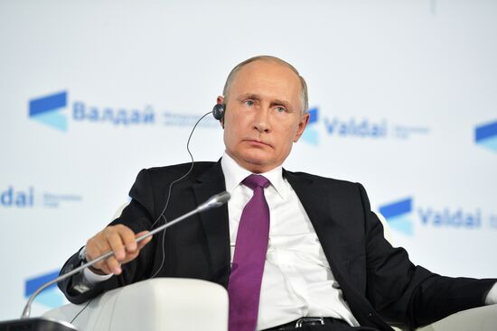 President Vladimir Putin takes part in final Valdai International Discussion Club meeting