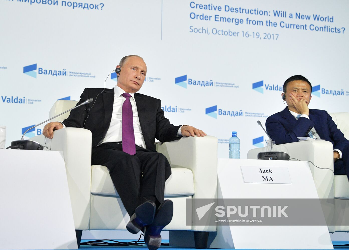 Russian President Vladimir Putin takes part in final plenary session of Valdai International Discussion Club meeting