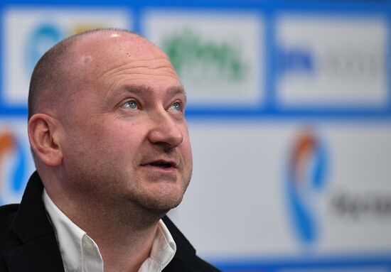 ISU Grand Prix of Figure Skating. Stage One. Men's short program