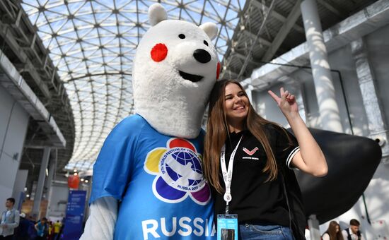 The 19th World Festival of Youth and Students. Day Seven