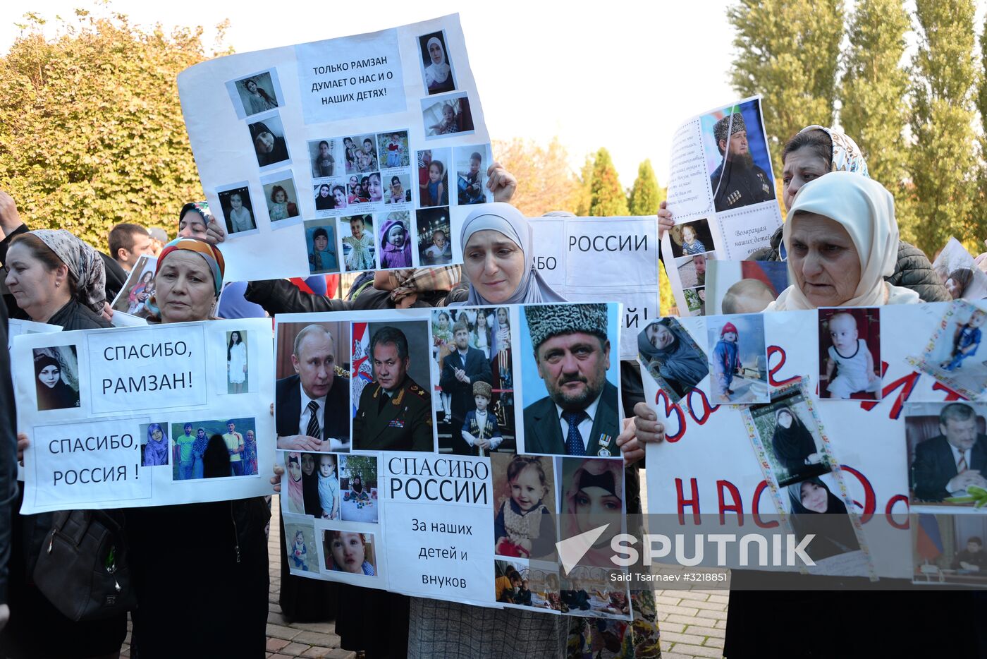 Russian children rescued in Syria are met at Grozny airport