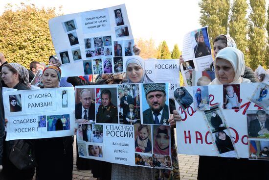 Russian children rescued in Syria are met at Grozny airport