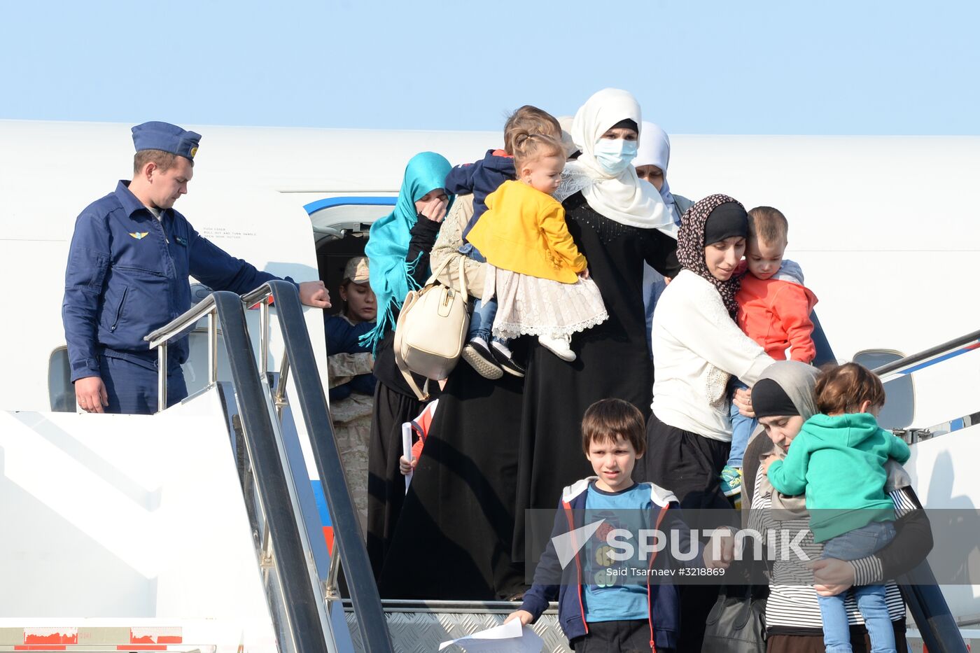 Russian children rescued in Syria are met at Grozny airport