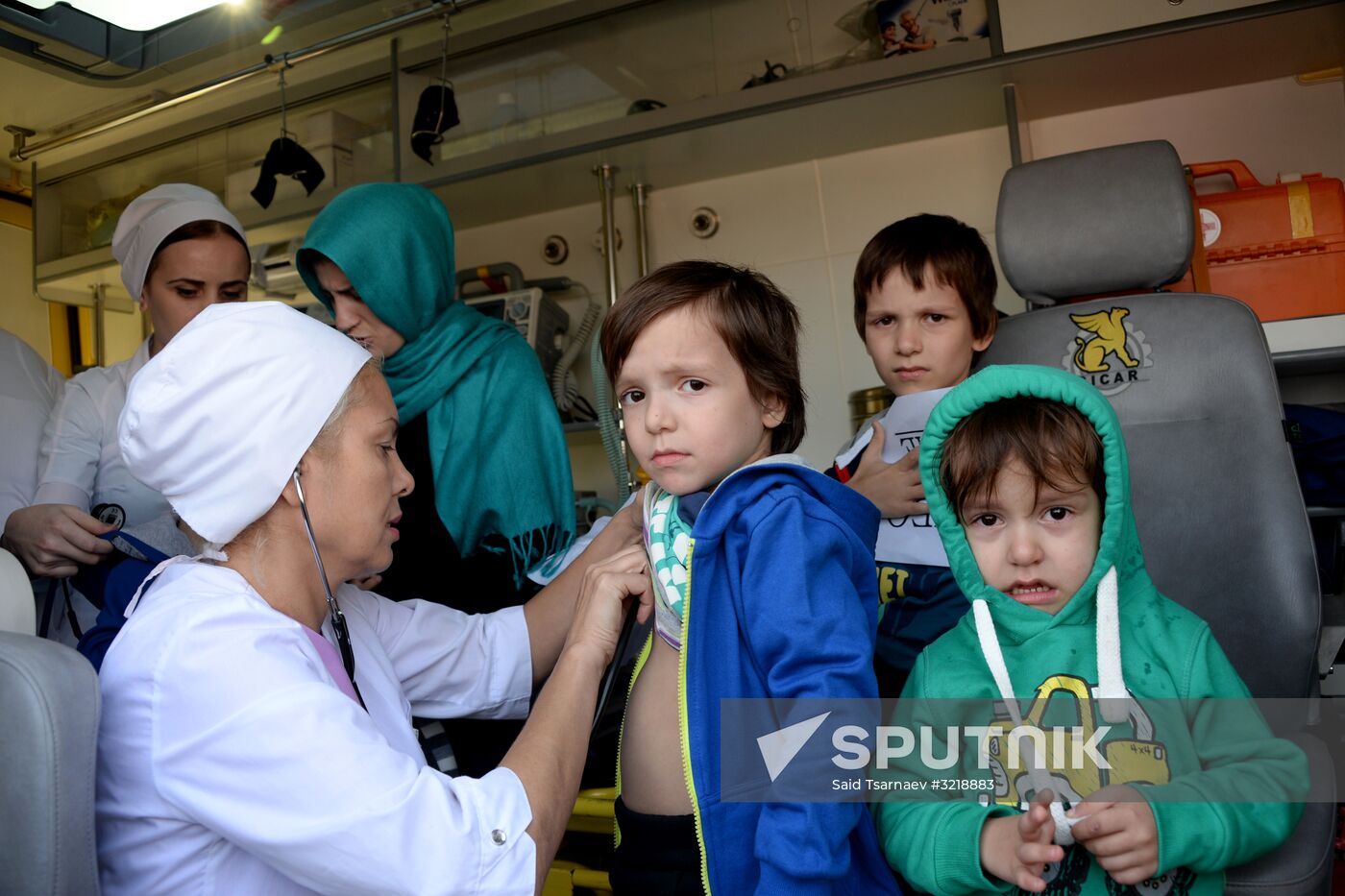 Russian children rescued in Syria are met at Grozny airport