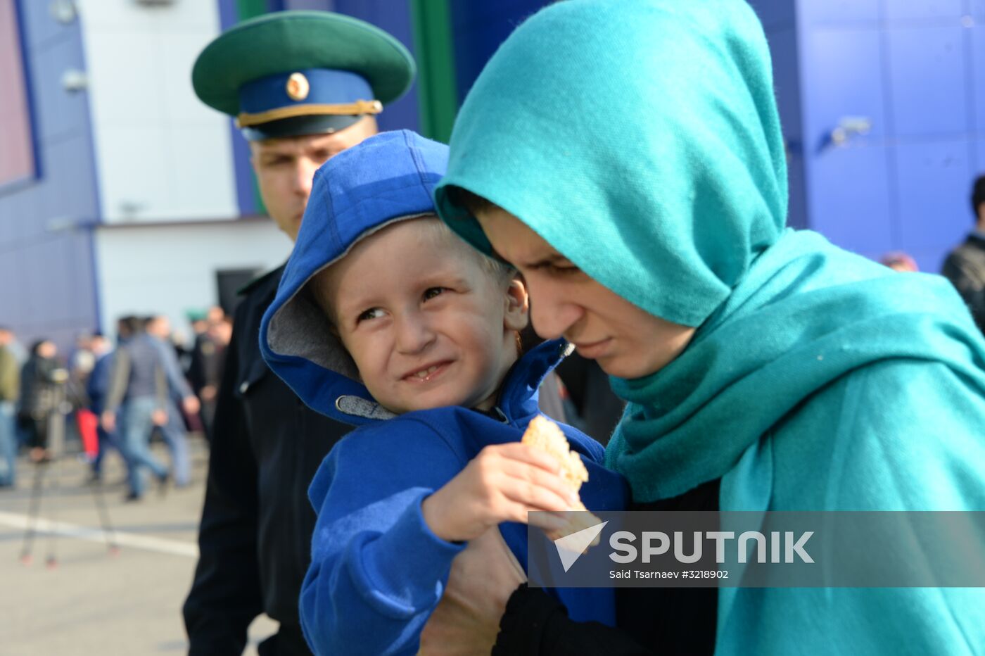 Russian children rescued in Syria are met at Grozny airport