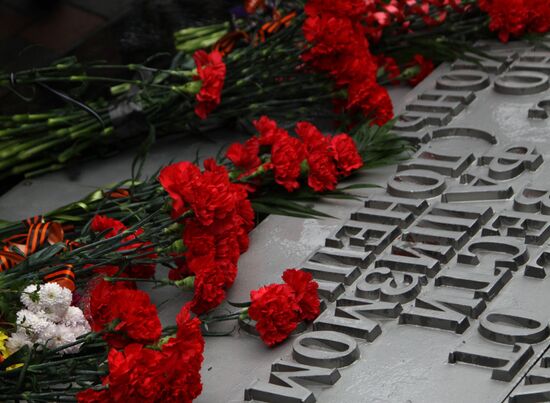 White Cranes Commemoration Day of Fallen Soldiers