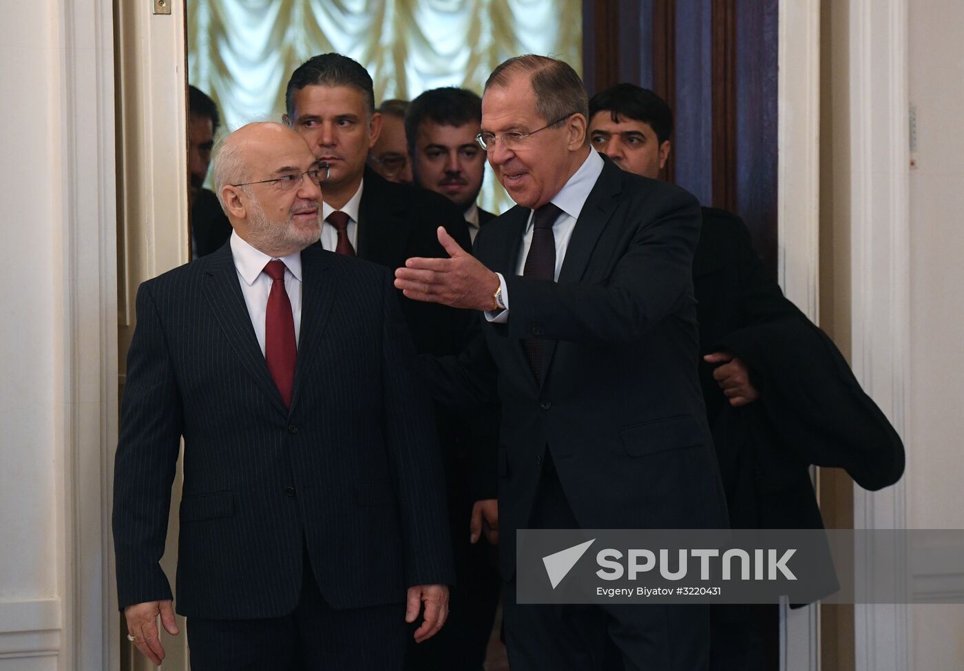 Russian Foreign Minister Sergei Lavrov meets with Iraqi Foreign Minister Ibrahim al-Jaafari