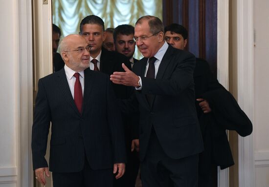 Russian Foreign Minister Sergei Lavrov meets with Iraqi Foreign Minister Ibrahim al-Jaafari