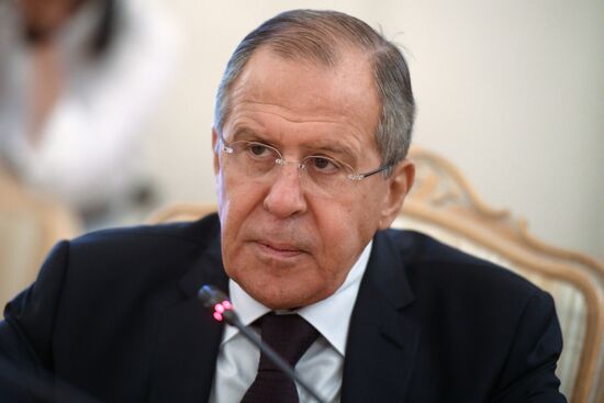 Russian Foreign Minister Sergei Lavrov meets with Iraqi Foreign Minister Ibrahim al-Jaafari