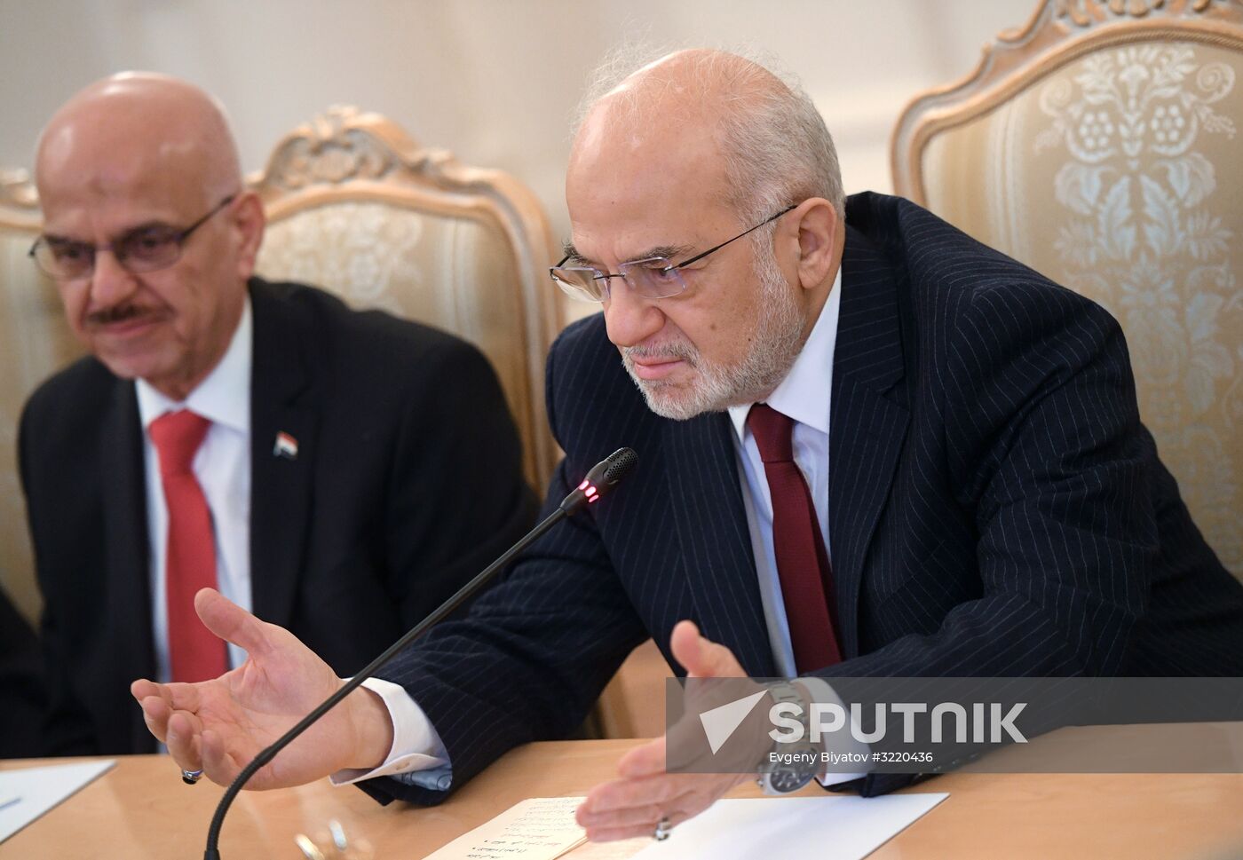 Russian Foreign Minister Sergei Lavrov meets with Iraqi Foreign Minister Ibrahim al-Jaafari
