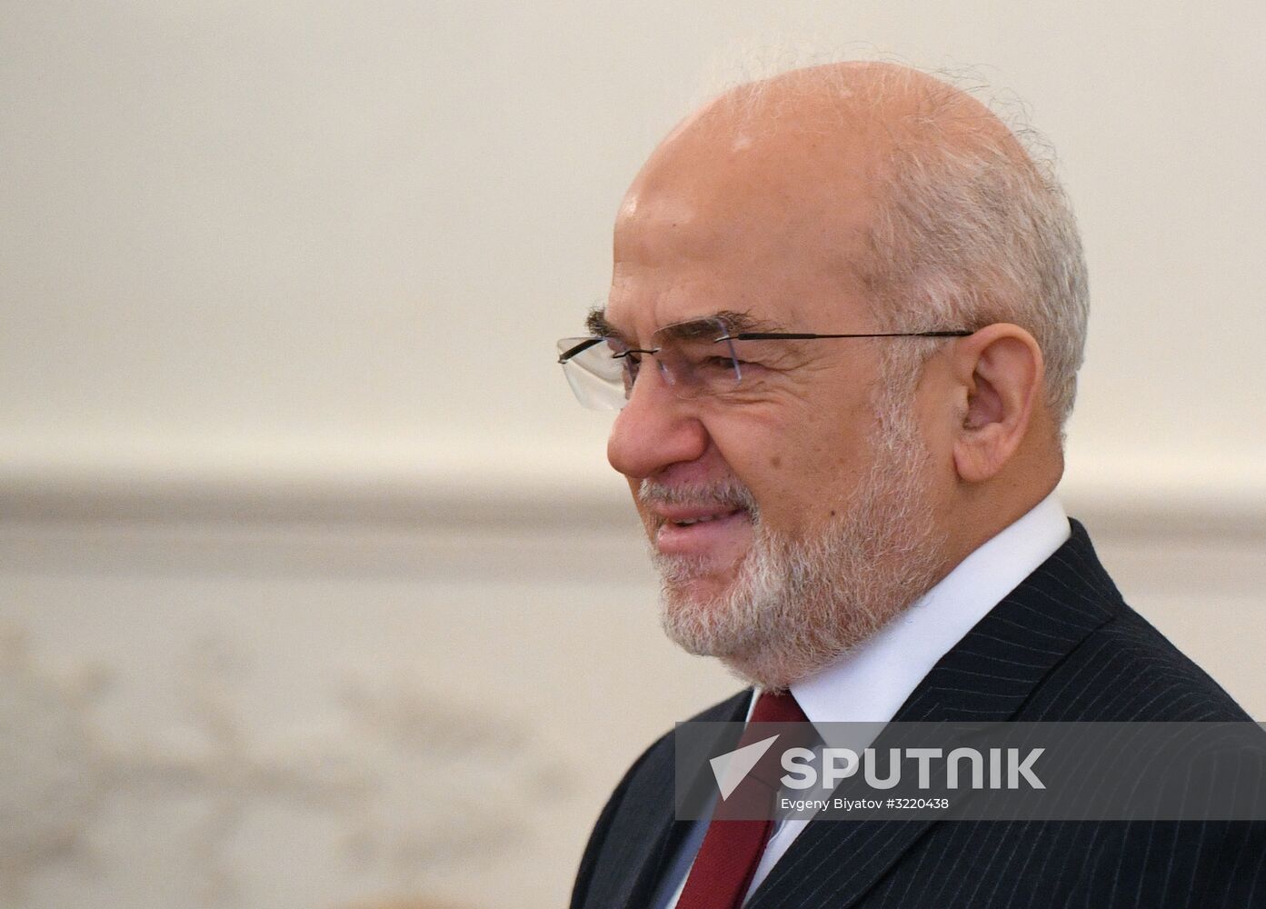 Russian Foreign Minister Sergei Lavrov meets with Iraqi Foreign Minister Ibrahim al-Jaafari