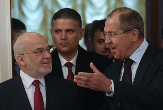 Russian Foreign Minister Sergei Lavrov meets with Iraqi Foreign Minister Ibrahim al-Jaafari