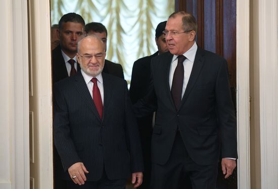 Russian Foreign Minister Sergei Lavrov meets with Iraqi Foreign Minister Ibrahim al-Jaafari