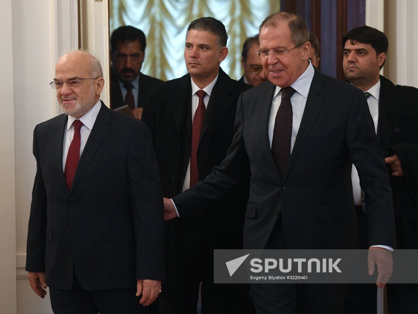Russian Foreign Minister Sergei Lavrov meets with Iraqi Foreign Minister Ibrahim al-Jaafari