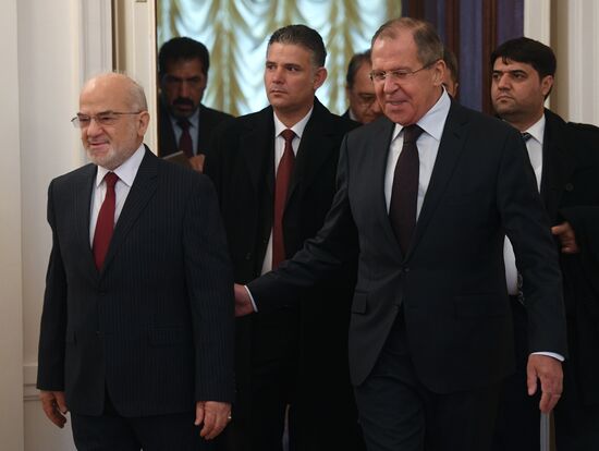 Russian Foreign Minister Sergei Lavrov meets with Iraqi Foreign Minister Ibrahim al-Jaafari