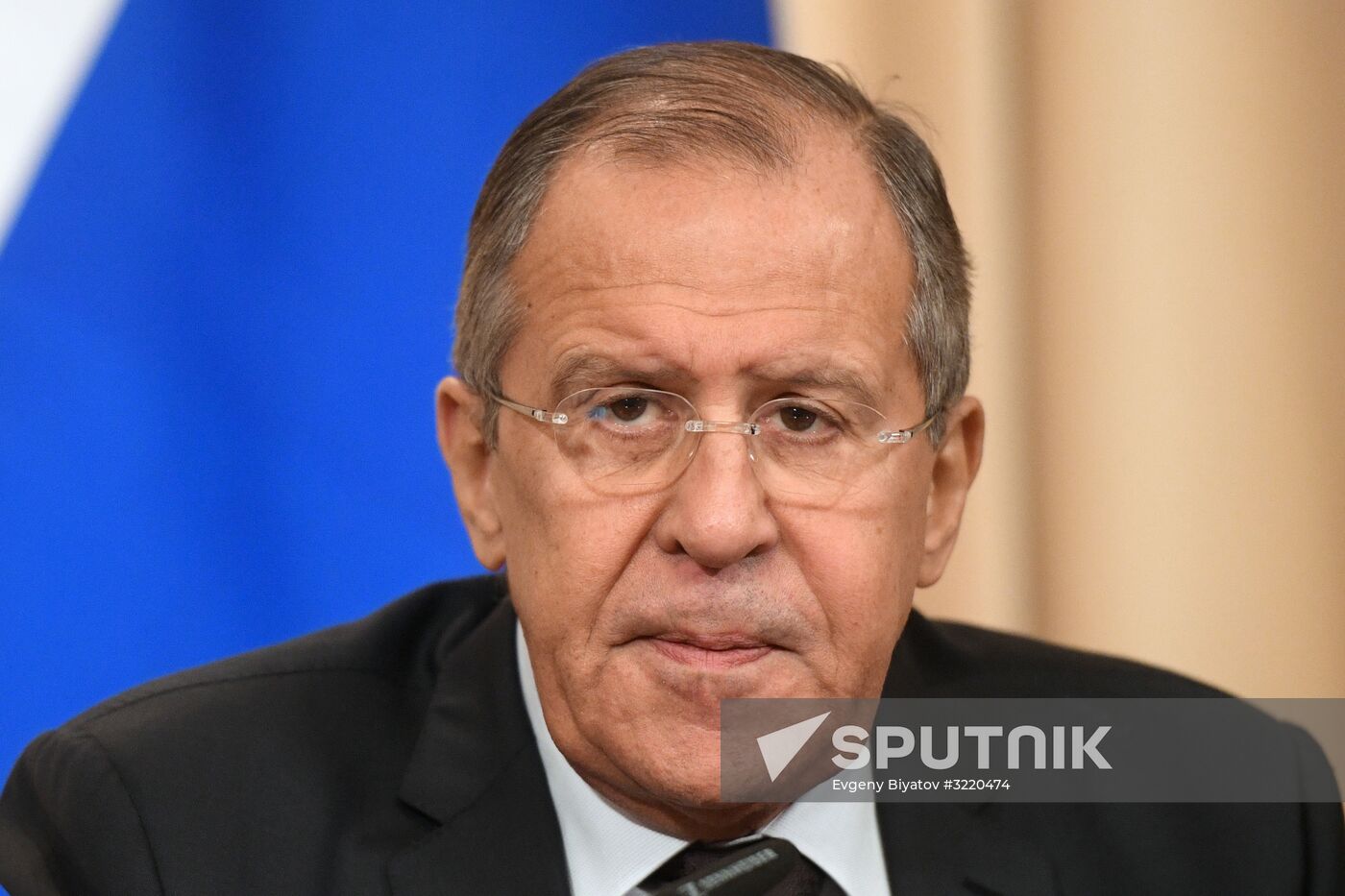 Russian Foreign Minister Sergei Lavrov meets with Iraqi Foreign Minister Ibrahim al-Jaafari