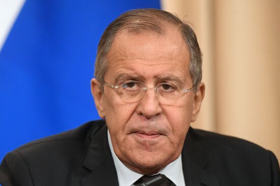 Russian Foreign Minister Sergei Lavrov meets with Iraqi Foreign Minister Ibrahim al-Jaafari