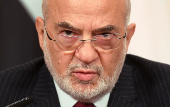 Russian Foreign Minister Sergei Lavrov meets with Iraqi Foreign Minister Ibrahim al-Jaafari