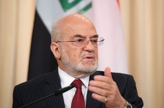 Russian Foreign Minister Sergei Lavrov meets with Iraqi Foreign Minister Ibrahim al-Jaafari