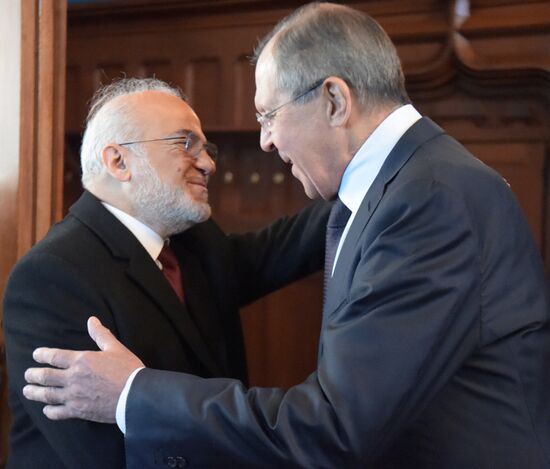 Russian Foreign Minister Sergei Lavrov meets with Iraqi Foreign Minister Ibrahim al-Jaafari