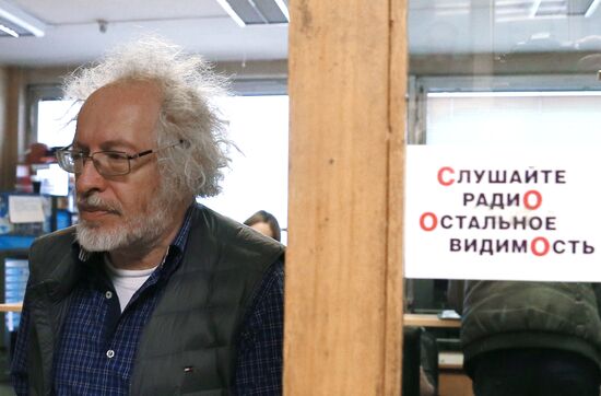 Anchor attacked with knife at Echo of Moscow radio station