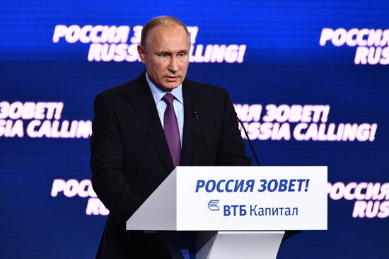 Vladimir Putin attends plenary session of “Russia Calling” Investment Forum