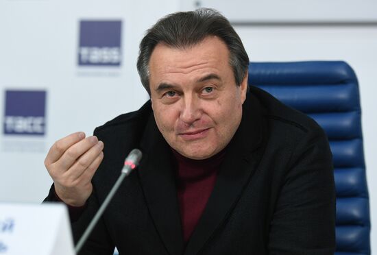 News conference on film Matilda