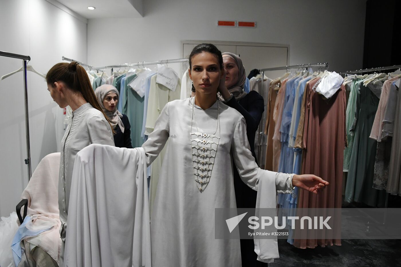 Firdaws fashion house shows new collection