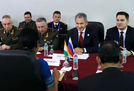 Russian Defense Minister Shoigu visits Philippines