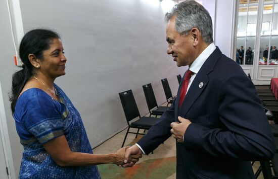 Russian Defense Minister Shoigu visits Philippines