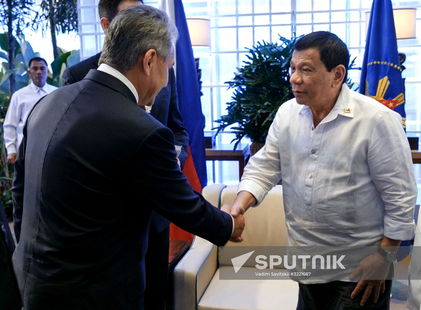 Russian Defense Minister Shoigu visits Philippines