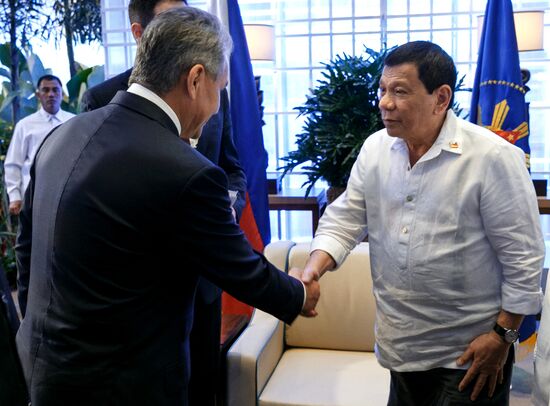 Russian Defense Minister Shoigu visits Philippines