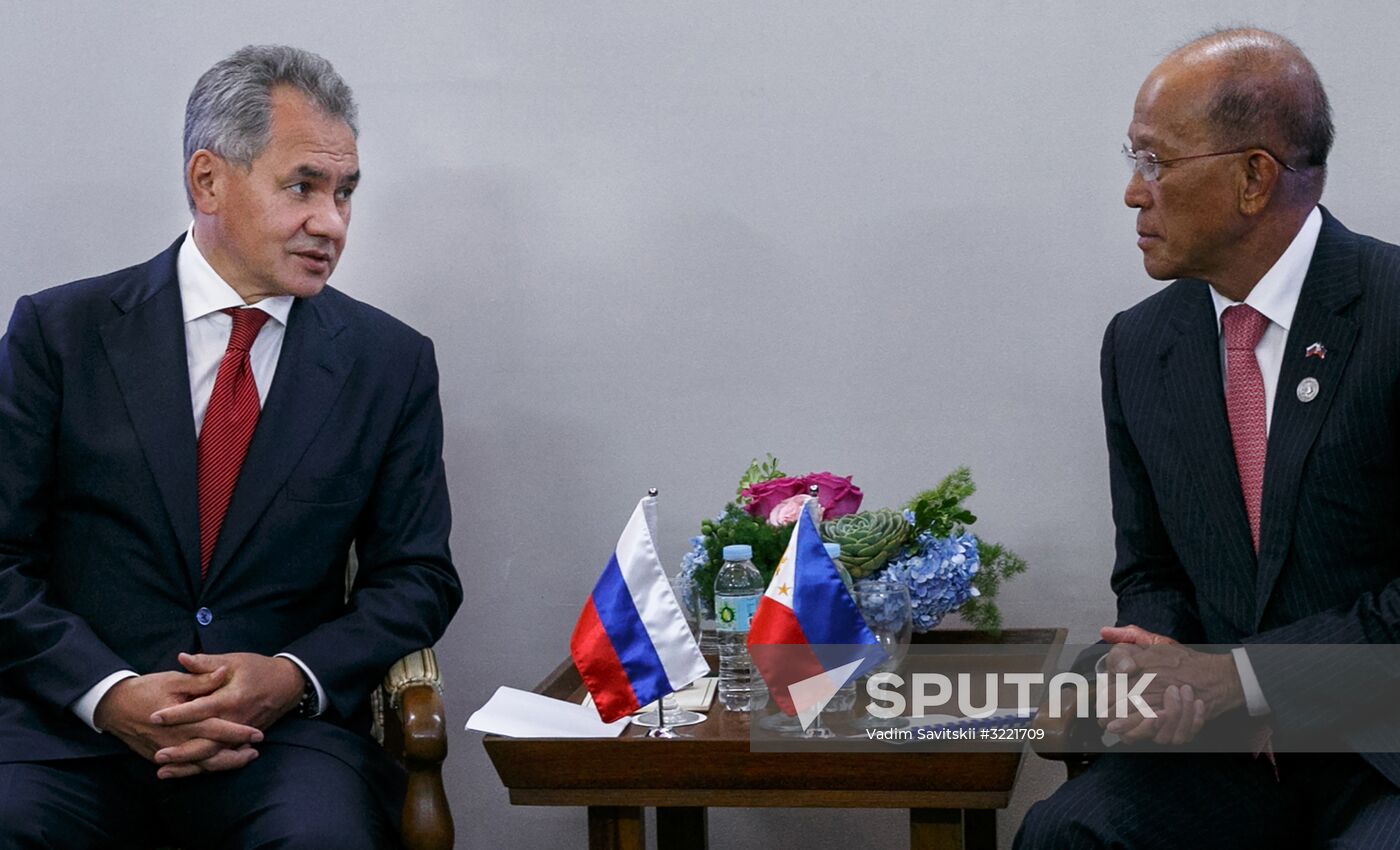 Russian Defense Minister Shoigu visits Philippines
